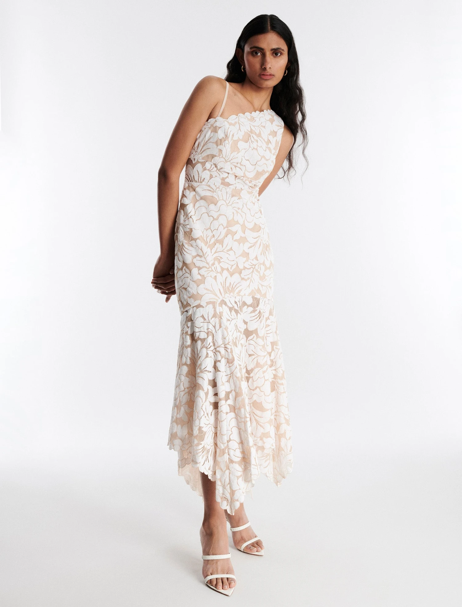 BCBGMAXAZRIA Alabama One Shoulder Lace Ruffle Gown 3 BCBGMAXAZRIA Alabama One Shoulder Lace Ruffle Gown